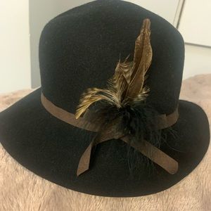 Clearance FOREVER 21 black wool hat with feathers